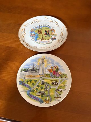 Platos decorativos de cerámica (2 unidades)