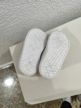 Zapatillas Adidas Blancas Velcro Niña número 22