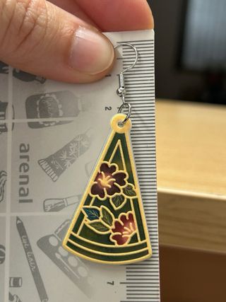 Pendientes Triangulares Florales Dorados y Verdes