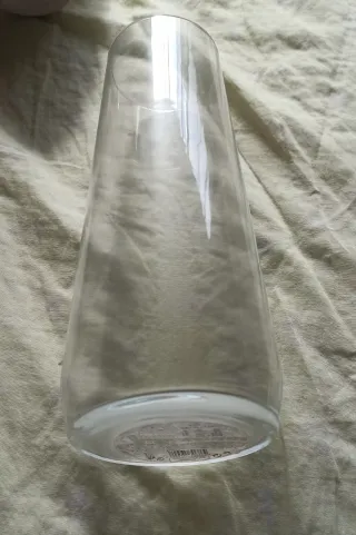 Jarrón de cristal transparente. Negociable.