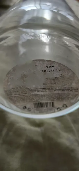 Jarrón de cristal transparente. Negociable.