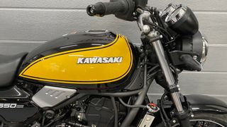 Kawasaki Z 650 RS Negra y Amarilla