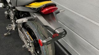 Kawasaki Z 650 RS Negra y Amarilla