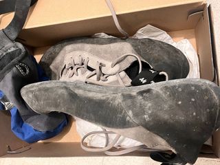 Pies de gato Decathlon T42 + bolsa