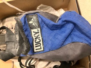 Pies de gato Decathlon T42 + bolsa