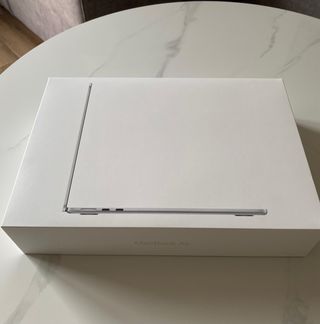 MacBook Air M2 2022 8GB Plata