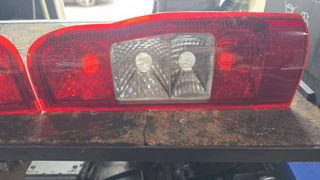 PILOTOS TRASERO FORD TRANSIT 2007