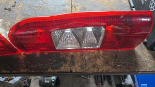 PILOTOS TRASERO FORD TRANSIT 2007