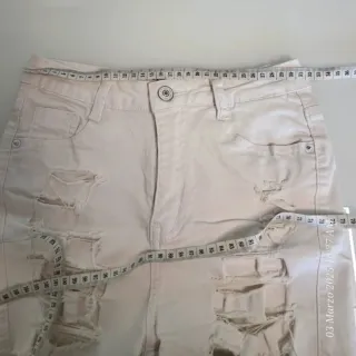 Shorts donna strappati bianchi