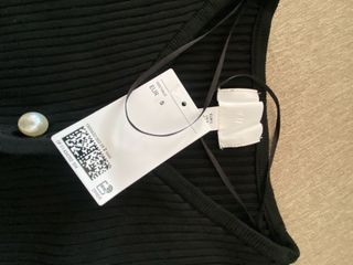 Cardigan negro canalé botones perla T-S