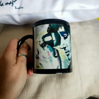 Cojín y Taza Exclusivos