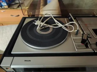 Giradischi Philips Vintage con Amplificatore
