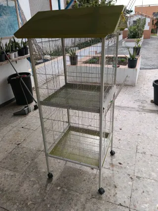 Jaula grande para pájaros