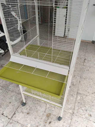 Jaula grande para pájaros