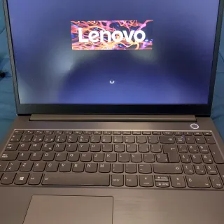 Lenovo ThinBook 15 Portátil