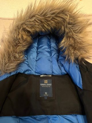 Abrigo Green Coast Negro con Capucha