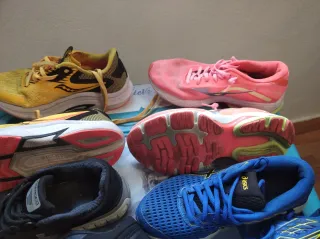 Zapatillas Under Armour Unisex Negras .