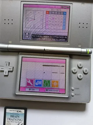 Nintendo DS Lite Plata con juegos y cargador