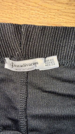 Leggings Stradivarius negros talla XS