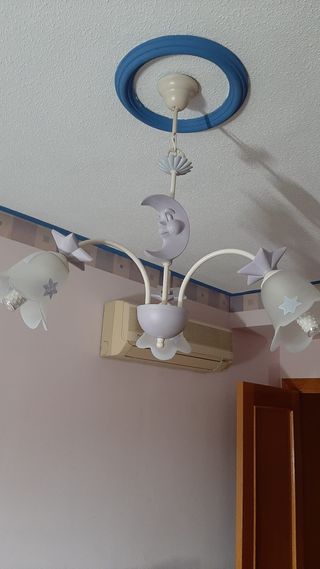 Conjunto lámpara techo y mesilla, infantil