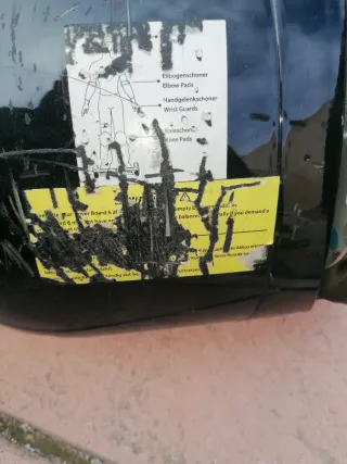 Hoverboard negro y rojo sin cargador