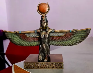 Figura Diosa Isis Egipcia