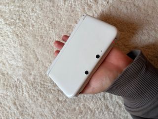 Nintendo 3DS XL Blanca + Caja y Accesorios