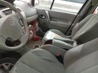 Renault Grand Scenic 2005 itv recién pasada