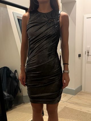 Vestido Diesel plateado con etiqueta