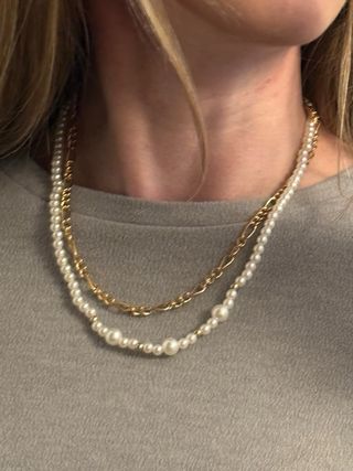 Collar doble perlas y cadena dorada • new