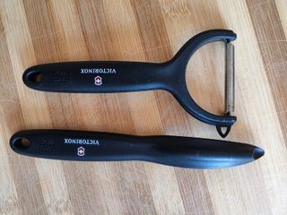 Set Cuchillos Bambú + Utensilios Cocina