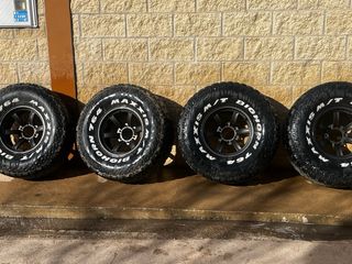 Llantas con gomas nissan toyota mitsu 33 12,5 r15