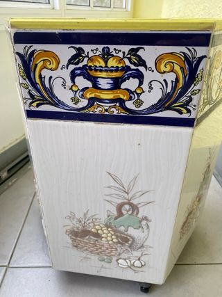 Macetero de cerámica con imagen virgen del carmenC