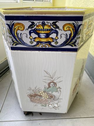 Macetero de cerámica con imagen virgen del carmenC