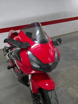 Honda CBR 954 RR Roja y Negra