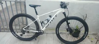 Bicicleta Scott Scale 940 2025