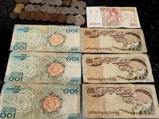 Lote 7 Billetes y 30 Monedas Portugal