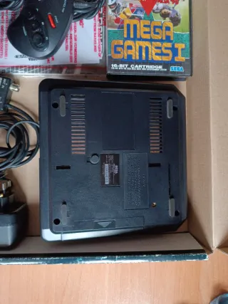 Sega Mega Drive II Consola 16-Bit con 2 Mandos