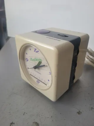Radio Despertador Grundig Cubo Space Age