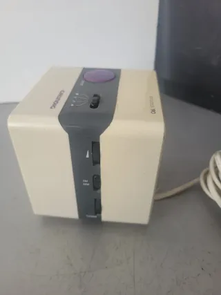 Radio Despertador Grundig Cubo Space Age