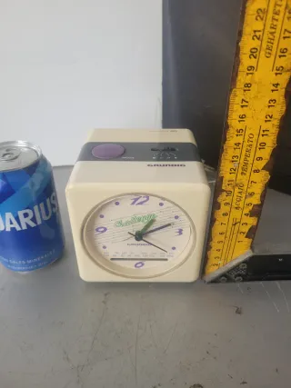 Radio Despertador Grundig Cubo Space Age