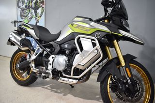 VOGE 900 DSX Aventura