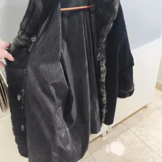 Parka reversible negra con pelo