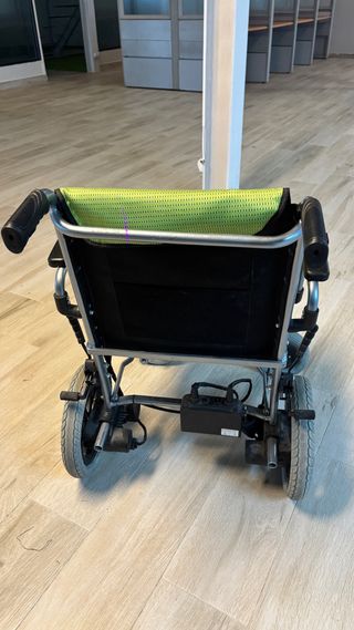 Silla de ruedas eléctrica plegable