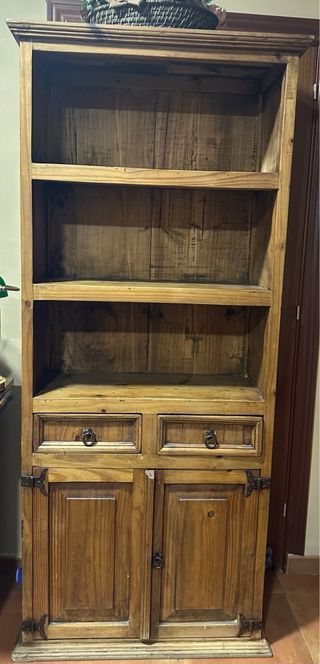 Estantería de roble con puertas y cajones