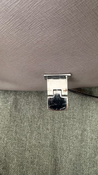 Bolso Michael Kors Gris con Tachuelas