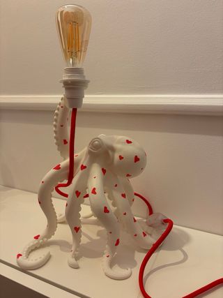 Lampada polpo bianca con cuori rossi limited editi