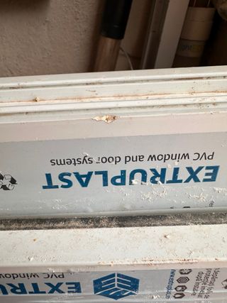 Ventana oscilobatiente