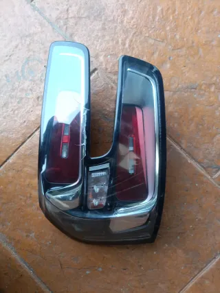 Piloto Trasero Izquierdo PSA 9678271580