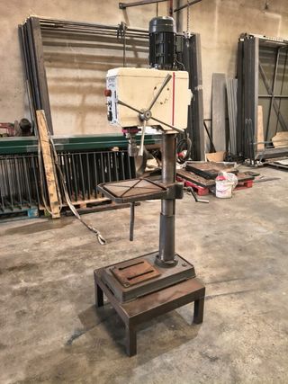 Taladro de columna OPTIMUM DH26GT